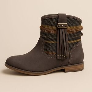 Sakroots Gray Suede Fringe Striped Knit Slouchy Ankle Boots Womens Size 8